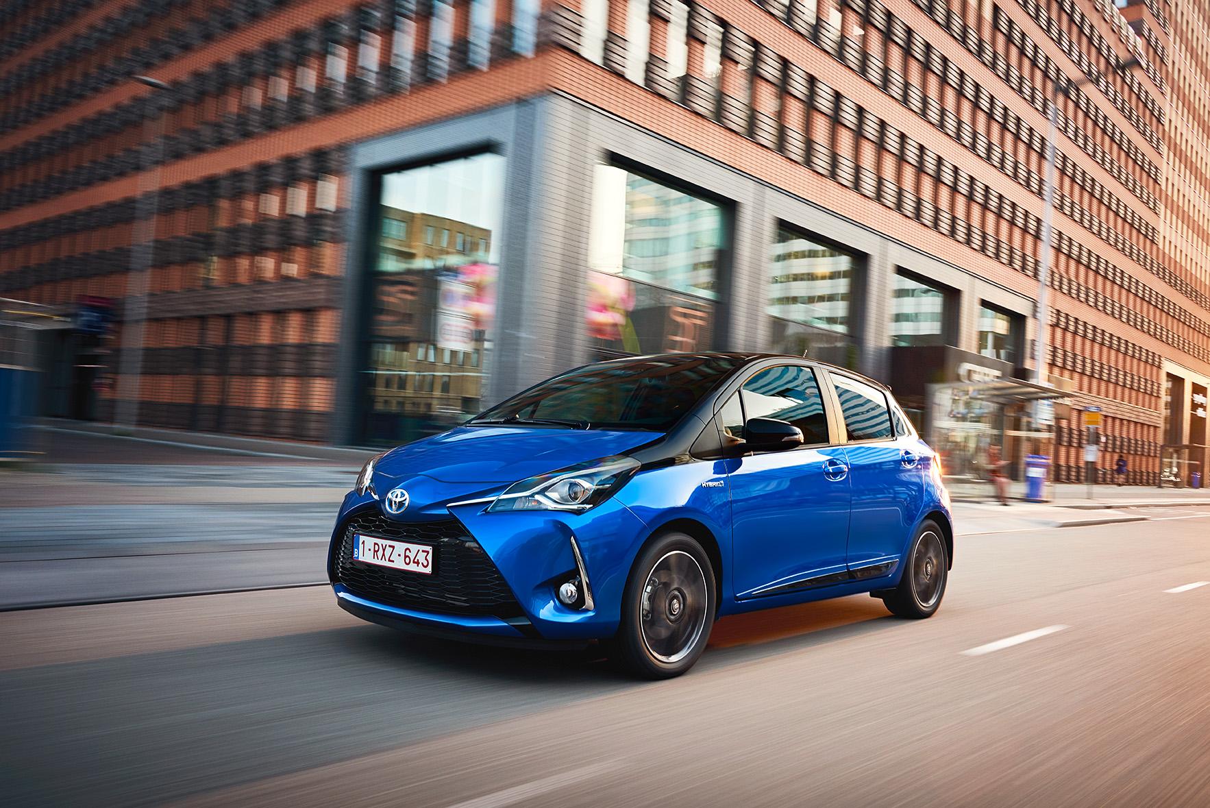 250 Toyota Yaris all’Arma ora anche i Carabinieri viaggiano con le auto ibride ed il noleggio a lungo termine.